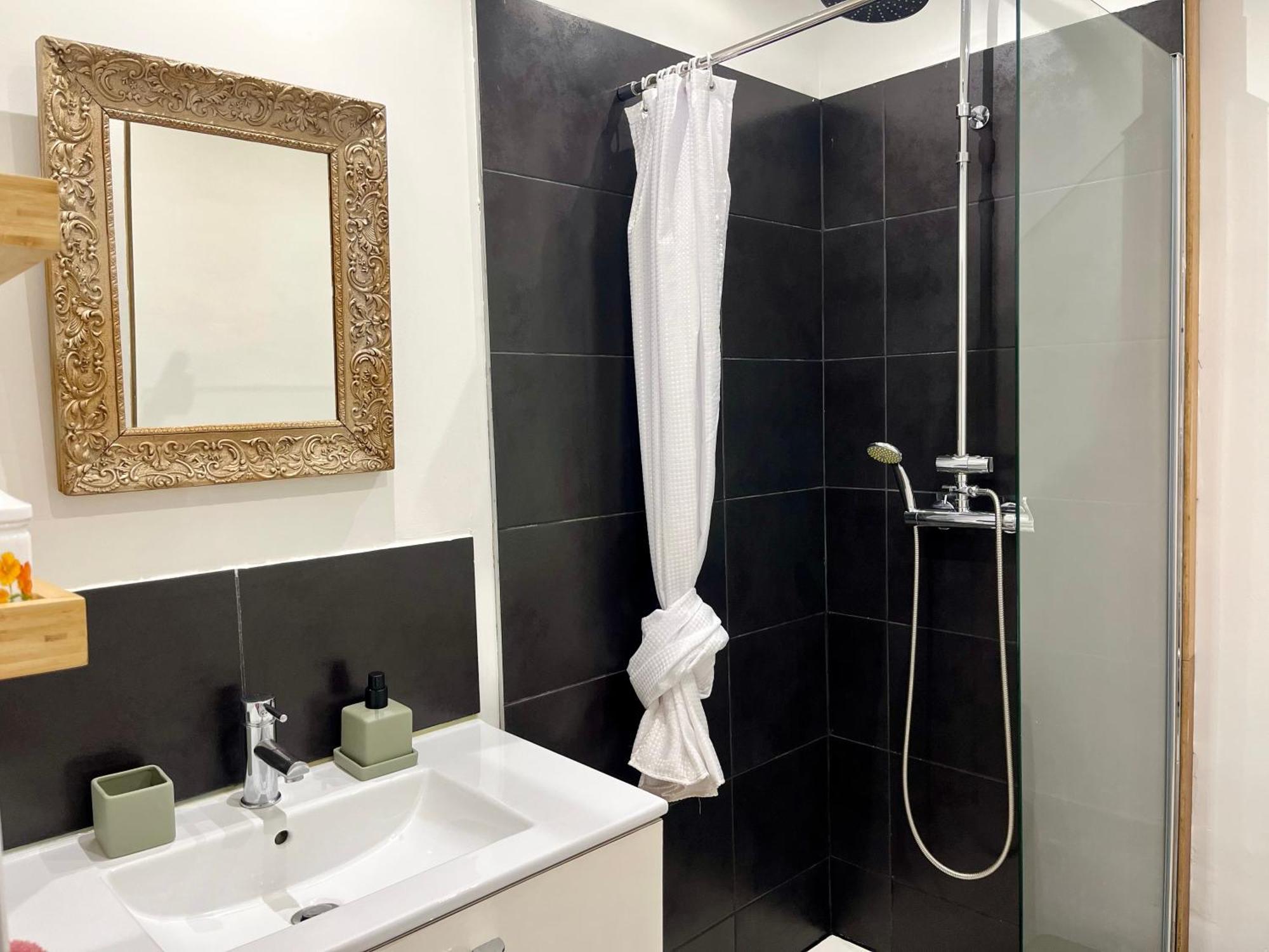 Housica & Co 2 Apartment Ucciani Bagian luar foto